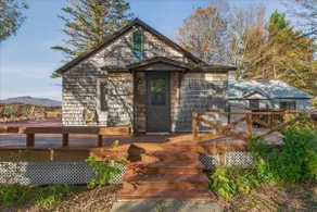 Charming Home with Lake and Mountain View - Image 5