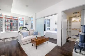 FIFA Stay 1BR| Steps to Seawall | Free Parking+AC - Image 3