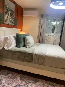 Private Quiet Suite/nice/clean/safe parking - Image 2