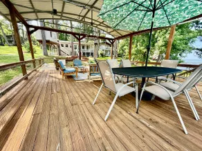 Redbird Lakehouse | Treehouse, Kayaks + Lakefront - Image 4