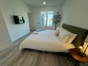 Stylish No-Libs 1 bdr w King (Sleeps 5) Gym Access - Image 4