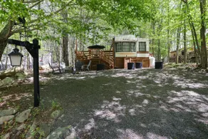 Eagle Lake Cozy 2BR Pocono Cabin Near Attractions - Image 4