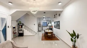 Family-Friendly 4BR Landed Home | 10 Pax | Netflix - Image 3