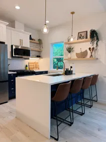 Newly Built Modern Escape | EV, Gym, Pets - Image 3