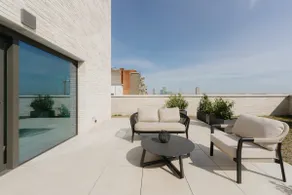 Large apartment with balcony, 3 BR and 2 Bathrooms - Image 3