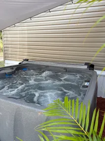 Peaceful acre retreat - Image 3