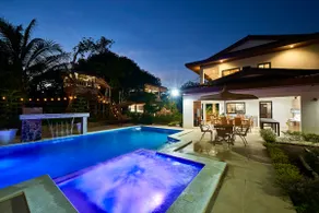 At Home w/ Nature - an exclusive getaway - Image 2