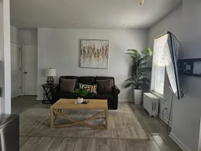 Adorable Apartment 2BD 1BTH | Waukegan - Image 4