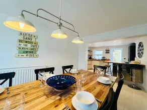Seaside Town House Close to Walton Pier & Beach - Image 2