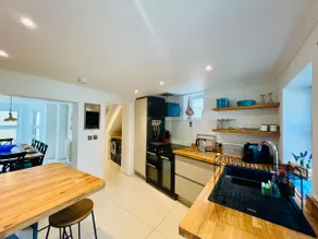 Seaside Town House Close to Walton Pier & Beach - Image 5