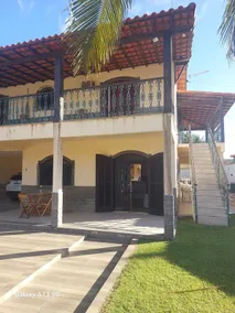 Beach house with 3 en-suites and 1 guest bathroom. - Image 2