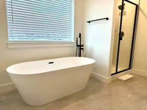 Cozy new built home 10 minutes away from Portland - Image 5