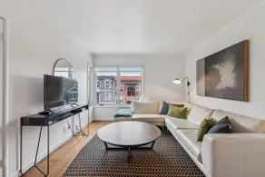 Modern Noe Valley Mid Century Home - Image 3