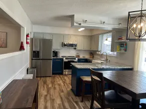 The Cozy Gray House - Image 4