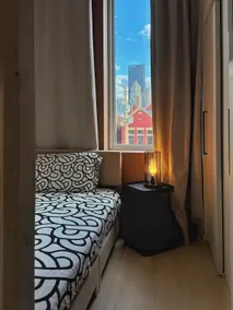 KING Bed • Modern City View Escape • Free Parking - Image 5