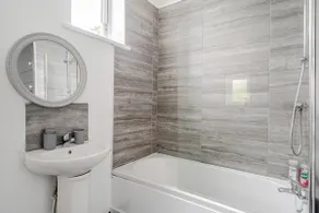Modern 3-Bed. Garden. Parking. Near Alton Towers - Image 4