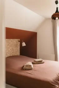 Left Bank: spacious & air-conditioned BD - Image 4