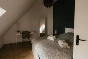 Left Bank: spacious & air-conditioned BD - Image 5