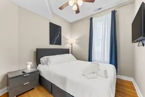 BuckLogan Nest | 3 BR | Walk to Blue Line & 606 - Image 5