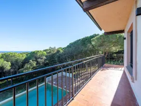 House with private pool 2km beach and center - Image 4