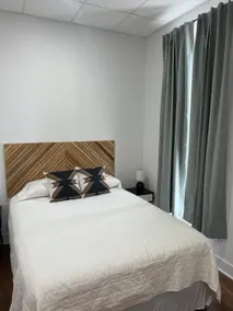 Deluxe Loft Apartment - Image 4