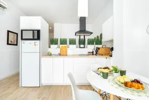 Elegant loft in Almería with work area - Image 4