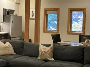 Climbers Cove. Yose Reservations+Breakfast~AC~WiFi - Image 3