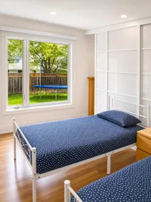 2 Bedrooms Unit in Toronto-Private Entry- Free Parking - Image 3