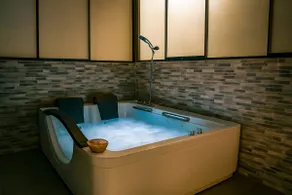 Fast WiFi, Hot Tub, washer&dryer, Ping Pong, 4br - Image 2