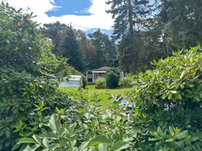 Lakeside vacation idyll for 8 with sauna & hot tub - Image 2