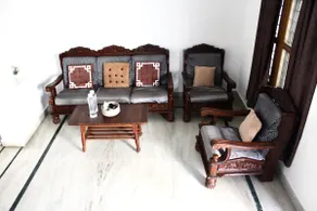 Peaceful 2BHK Retreat| Cozy stay near Decathlon - Image 2