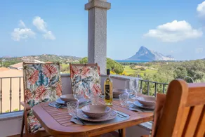 Private Terrace 1 km from Porto Taverna Beach - Image 4