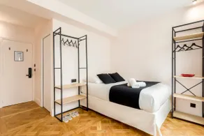 Beauty - Paris - Image 3