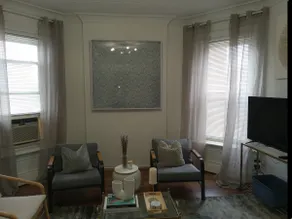Luxurious Brownstone Apartment - World Cup Ready! - Image 4
