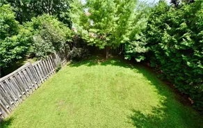 Detached Home - Beautiful and Super-clean - Image 5