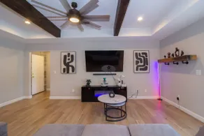 The Zen Den - Image 4