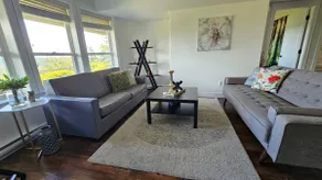Unwind with views & theatre perfect for big groups - Image 3
