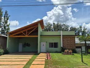 4-suite retreat with air conditioning and swimming pool - Image 2