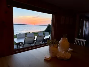 Navy Shores ~ Oceanfront Home, Quiet Retreat - Image 4