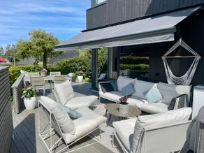 Sunny, welcoming, and family-friendly single-family home! - Image 3
