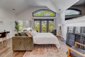 Sunny Penthouse - Oakwood Beach - Image 4