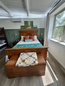 The Upper Room at The Rocky Road - Image 5