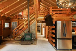 Shaky Jack's Cabin - Image 3