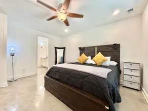 Luxury 4BR Home/Gated Parking/ Fast Wifi/Pool - Image 3
