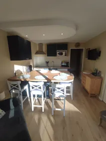 family accommodation at the foot of the slopes 5 beds - Image 2