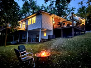 Paradise Bluff Peaceful Lakeside Retreat - Image 2