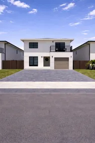 Spacious Family Home Near the Florida Keys - Image 2