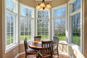 Lake Charlevoix Lux Retreat - Image 4
