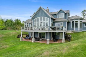 Lake Charlevoix Lux Retreat - Image 3