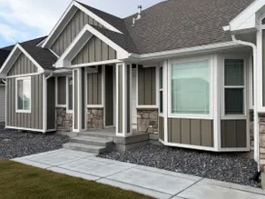 Idaho Falls Family Home Swim Spa/Game Rm/sleeps 30 - Image 3